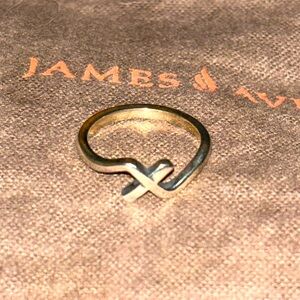 New James Avery script X sterling ring size 7. X 💋